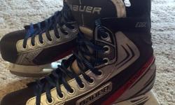 Bauer Vapor X:Edge Hockey Skates, Senior Size 8
Purchased one year ago at Canadian Tire for $199. Gently used by laid back Peewee player, Recreational division for one playing season.
Bauer Vapor X:Edge Hockey Skates feature a sublimated woven nylon