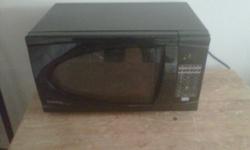 BLACK DANBY MICROWAVE ONLY USED A HANDFUL OF TIMES. IT IS IN PERFECT WORKING CONDITION. EMAIL OR CONTACT 705 305 2208 IF YOU ARE INTERESTED OR IF THERE IS ANY OTHER HOUSEHOLD ITEMS OR FURNITURE YOU ARE LOOKING FOR AS I AM MOVING AND NEED TO SELL