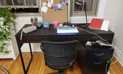 Desk+drawers+chair
Posted with Used.ca app
