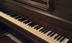 BAUTIFUL CONDITION; PROFESSIONALLY APPRAISED FOR THIS PRICE; GREAT BEGINNER's PIANO.