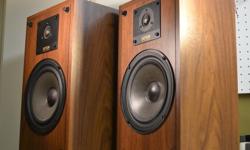 CLEAN SMOKE-FREE PAIR, GOOD CONDITION
WORK AND SOUND GREAT
Both speakers sound the same, no rubbing voice coils or other sonic issues. Grilles (in fair shape) can be included if you wish; Same as vast majority of speakers, these Celestion sound best
