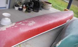 Nice clipper 16.5 foot canoe, excellent condition, red, good all around canoe for lakes and rivers.