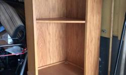 Corner oak cabinet in great condition