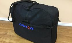 Padded travel bag for Dahon folding bike. Excellent condition