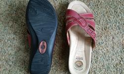 Earth spirit Gelron 2000 sandals. Leather upper, leather/suede looking foot bed. Worn once. Ladies size 7.5