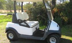 2005 PRECEDENT electric golf cart (Club Car)
Runs good - batteries good
Nice condition
Comes with charger