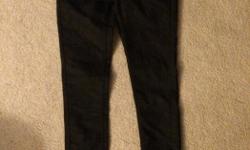 Size 28
Cross posted
Excellent condition