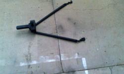 equalizer hitch in good condition call or text 306 5261470