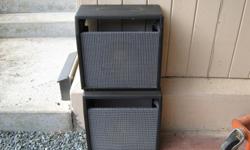 2 TRAYNOR BASS AMP CABS NO AMPS, WITH 1 PERFECT 4 OHM SPEAKER IN EACH. 50 W. EACH, 2 X 50 =100W 2 X 4 =8 OHMs WIRED IN SERIES. FREE TO SOME GUY OR GIRL WHO COULD USE THEM. THANKS MIKE P.S. IF SOMEONE DOESN'T COME AND GET THESE BY THE END OF THE WEEKEND
