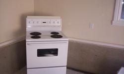 fridgidaire stove, works great, very clean, less than ten years old.