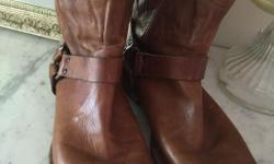 Selling a pair of mens FRYE cognac color PHILLip Harness.
Size 11. Lightly worn
Selling 225