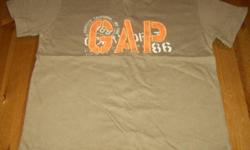 FS: GAP Boys Camouflage Brown/Orange Logo Tee Shirt Size 4/5
I have a boy?s Gap brown with orange logo short sleeve tee shirt. It is in great condition and is size 4/5.
It is $4    
Located in the Mapleview Mall area