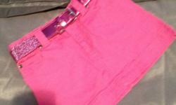 Size 8 pink denim skirt. Never worn. Adjustable waistband.
This ad was posted with the Kijiji Classifieds app.