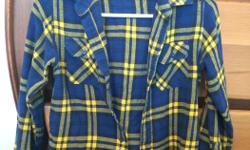 $5 - Brand new Nevada flannel - Size small - Blue and yellow