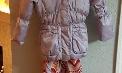 a gently used Gap girls ski jacket and pants. Suitable for a 5 year old. The pants are bib style to keep snow out that gets under the jacket.
Perfect for skiing