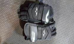 mens large gloves, never used.