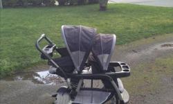 Like new- mint condition! Only used for 4 months. Purchased new for $200. Selling for $110 obo.
Selling because we have two double strollers (we used the chariot more because of the bike compatibility).
Feratures:
Face Time? rear seat for more interaction