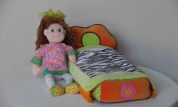 Bed: 18" (L) x 8" (W) x 6.5" (H)
Like new condition. My daughter wasn't into dolls so never played with them.