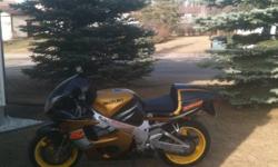 Hi I'm selling my GSXR 750 it runs great low km's no time to ride I'm having a baby.... I love this bike and u will to must see 5500 obo
This ad was posted with the Kijiji Classifieds app.