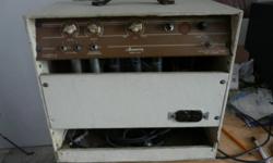 Harmony Tube type amplifier, model H204, from the 50?s-60?s. Original cover, three instrument connects and in working condition. Perfect for the collector or retro band. Bring your guitar and try it out