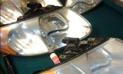 Caravan headlights 2002. $30 each. Free install.
250 896 7037