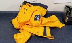 Helly Hansen rain jacket.
Size Large.
Excellent condition.
Original price $130, selling for 1/2 due to upcoming move.