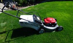 Honda self propelled lawn mower with hydrostatic transmission
Excellent condition and regularly serviced at dealer, and has just been serviced this season. Very well cared for.
First pull start every time
21" cutting width, rear bagger
Model # HR215HXC