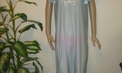 Downsizing in my Shop on the vtg Lingerie, this is a 1960's light blue long Silky Designer Nightgown by creations Cindy C... ? 100% NYLON size M MADE IN POLAND , the Nightgown was never worn, it is in NEW condition, selling the Gown for $6
click on * View