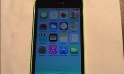 iPhone 5C, 16 GB, Rogers
Green
Wall charger and usb cable