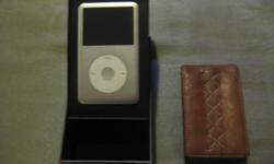 FULLY LOADED WITH SONGS. NO SCRATCHES ON THE SCREEN, COMES WITH A BROWN LEATHER PROTECTIVE CASE WITH BELT CLIP. & ORIGINAL BOX. & CAR CHARGER WITH THE HOLDER. REASON FOR SELLING, NO LONGER USE THIS NOW I HAVE AN IPOD TOUCH!
I AM HAVING TROUBLE REPLYING TO