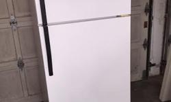 White Kenmore fridge/freezer. Very good condition inside and out, runs perfectly.