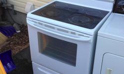 Kenmore stove, good shape but needs a cleaning
46" H x 30" W x 27" D
Pick up only
$350 obo, call, text or email.