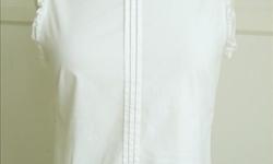 Kookai - White Sleeveless Shirt
- button-up back
- size 38, bust: 34", waist: 29", length: 20"
- in excellent condition
- $20 firm