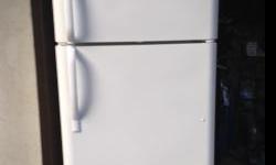 Great Large 21 cu.ft. fridge. White with upper freezer. Very Clean. $240.00 obo