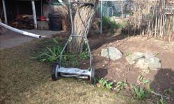 Earth Wise hand mower in excellent condition, 16 inch width