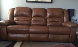Brown Leather Sofa in GREAT condition.
So comforable!!
There are no rips or tears - see pictures.
Leg rest pulls out on both sides.
Size is approx 85" x 35"
