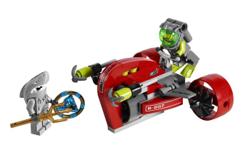 Set includes 2 minifigures: 1 heroic diver and 1 mutant Shark Warrior with trident.
Double remote controls tracks to run back and forth, arm to raise and lower and shovel to dig.
Super scooter with dual harpoon shooter, directional engines, spinning