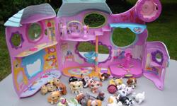 'Littlest Pet Shop' folding house and about 30 L.P.S. characters. All in great condition and clean. Please leave your phone number to contact.