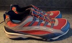 Barely used mesh lace up sport shoe.
Size 10.5 wide men's. Excellent condition inside and out!
