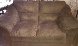 Chocolate micro-suede. Both in great shape. Great for smaller living rooms. Call Jeff 905-512-1157. $200 for both pieces
This ad was posted with the Kijiji Classifieds app.