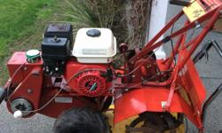 Starts on first or second pull
Used for 2 years and then stored ( properly ) in the garage for many years
Honda 6.5 HP commercial engine starts on the first pull
Rototiller has 6 forward speeds and reverse
Counter rotating bolo tines
Deep lug tires are in