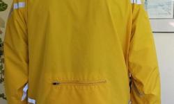 Men's X-large yellow MEC cycling jacket, similar to their current Drencher jacket? Under-arm zippers, back pocket, thumb loops (one has the elastic separated). Reflective strips all in good shape, few dark marks here and there. Too big for me!