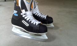 Size 9 Bauer Charger Ice Skates in exceptional shape