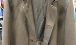 Men's dark brown Suede jacket size M, style 80770, item #I-12758. A button up Jacket with 2 outside pockets and 3 inside pockets in very nice condition. Price of $150 includes all taxes. PLEASE REFER TO INVENTORY #I-12758 WHEN INQUIRING. We also have more