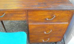 MID CENTURY DESK AND CHAIR, VINTAGE, ANTIQUE, COLLECTIBLE, FREE DELIVERY, CHEAP
THE CHAIR IS WORTH MORE THAN THE TOTAL ASKING PRICE, HONESTLY , CHECK ONLINE
CALL ERIC
778-676-6665