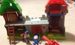 Mike the knight castle/eehouse playset. Comes with Mike the knight, horse, catapult and more.