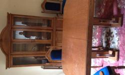 dinning room table with hutch and 6 chairs