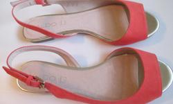 New ALDO leather sandals size 6.5US / 37 Euro
The salmon color top of the sandals is suede.