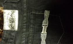 Hardly worn guess jeans bought at the guess store in Edmonton, maybe worn like 4 times $30.00. Size 30
This ad was posted with the Kijiji Classifieds app.