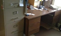 Walnut finish office desk
Excellent condition